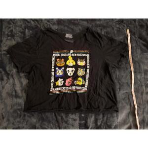 Animal crossing new horizons tshirt large Isabell tom nook Nintendo